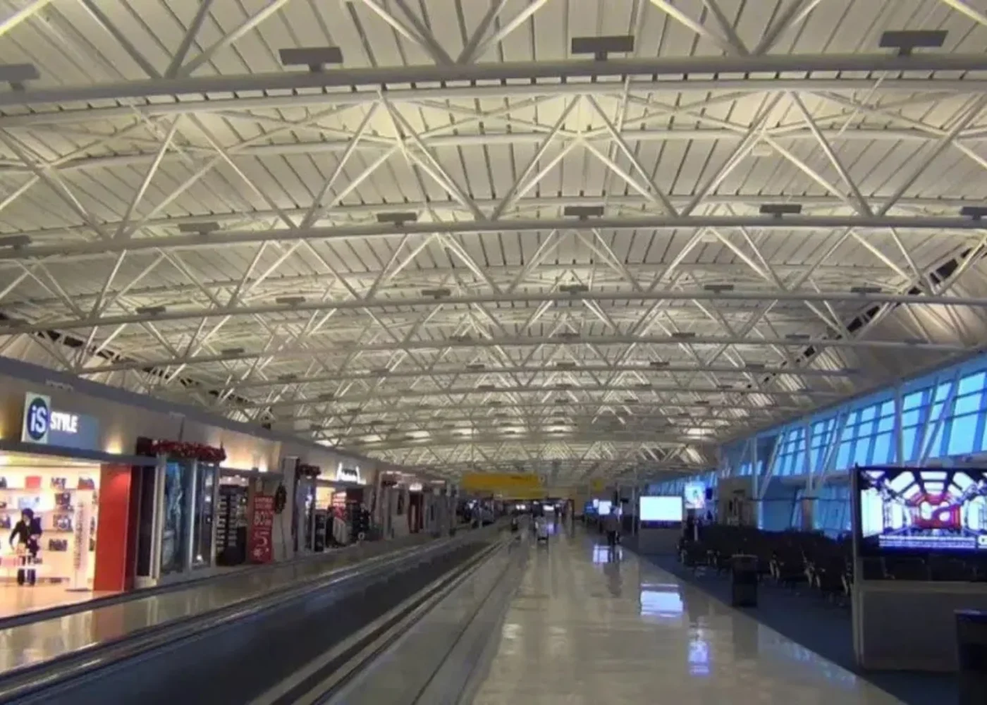 JFK Airport Terminal 8